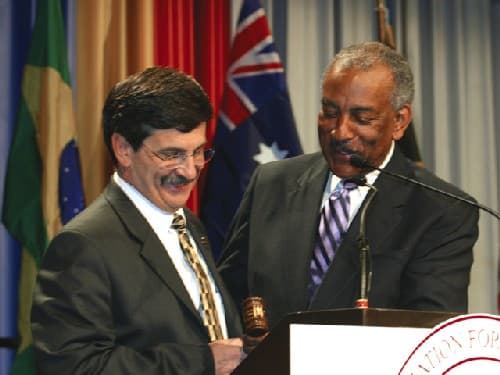 eu200306 president gavel